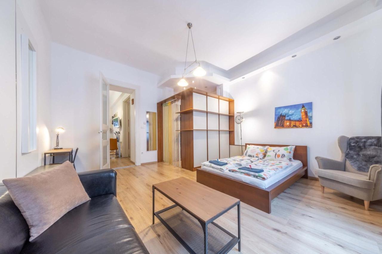 Anastasia 2 bedrooms apartment on Váci utca Boedapest Buitenkant foto